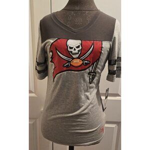 NFL Women junior size Small t shirt tampa bay buccaneers